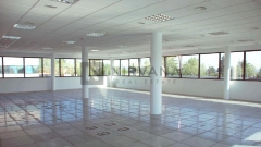 Edificio exclusivo de oficinas ubicado en el Centro Empresarial de La Florida, a la altura del Km 12 de la Ctra. de La Coruña.